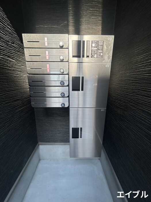 THE NOBLES　聖マリア病院前の物件外観写真