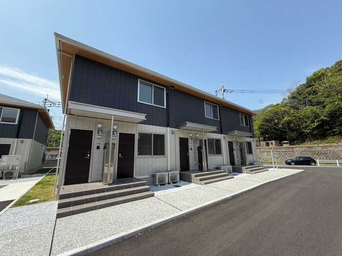 ファミールヴィラB棟の物件外観写真