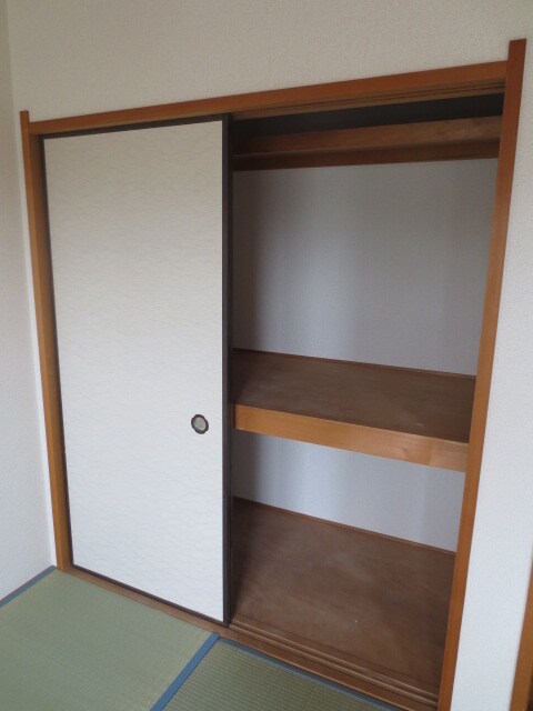 サンハイツ松ケ丘の物件内観写真