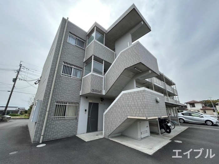 コモ－ドⅡの物件外観写真