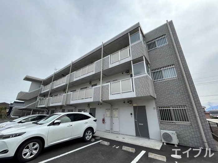 コモ－ドⅡの物件外観写真