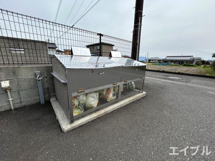 コモ－ドⅡの物件外観写真