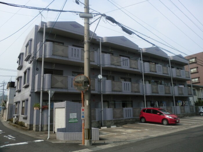 パークサイド吉留の物件外観写真