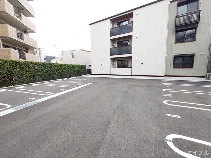 トリシア東大利の物件外観写真