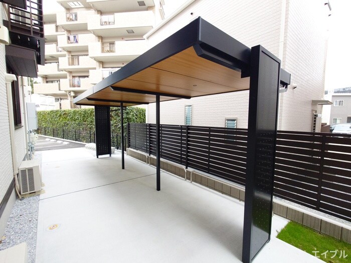 トリシア東大利の物件外観写真