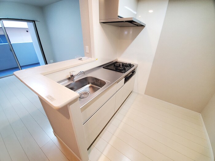 サンシャインタワー三萩野の物件内観写真