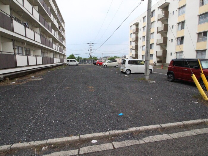 ヴィラナリー中間4号棟の物件外観写真