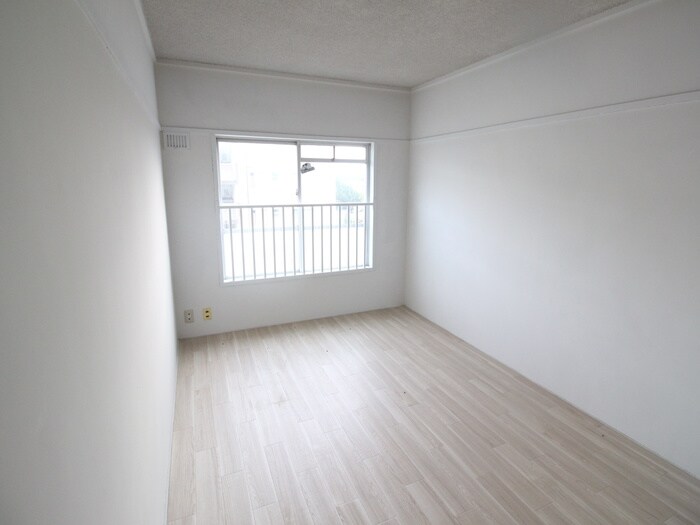 ヴィラナリー中間4号棟の物件内観写真