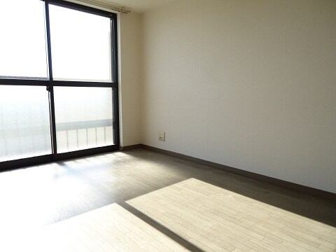 イーストスプリームⅢＢの物件内観写真