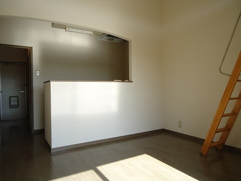 イーストスプリームⅢＢの物件内観写真