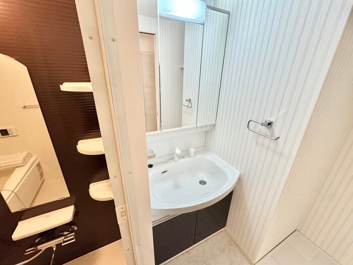 ｺﾝﾀﾞｸﾄﾚｼﾞﾃﾞﾝｽHIBIKINOの物件内観写真