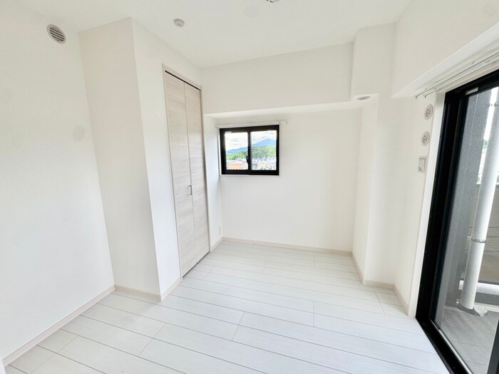 ｺﾝﾀﾞｸﾄﾚｼﾞﾃﾞﾝｽHIBIKINOの物件内観写真