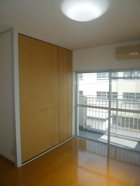 伊勢コーポの物件内観写真