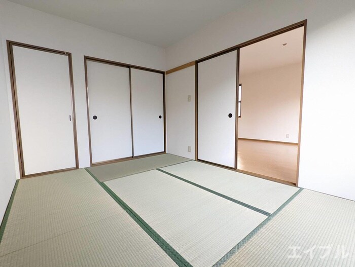 シャルマンハイム南方の物件内観写真