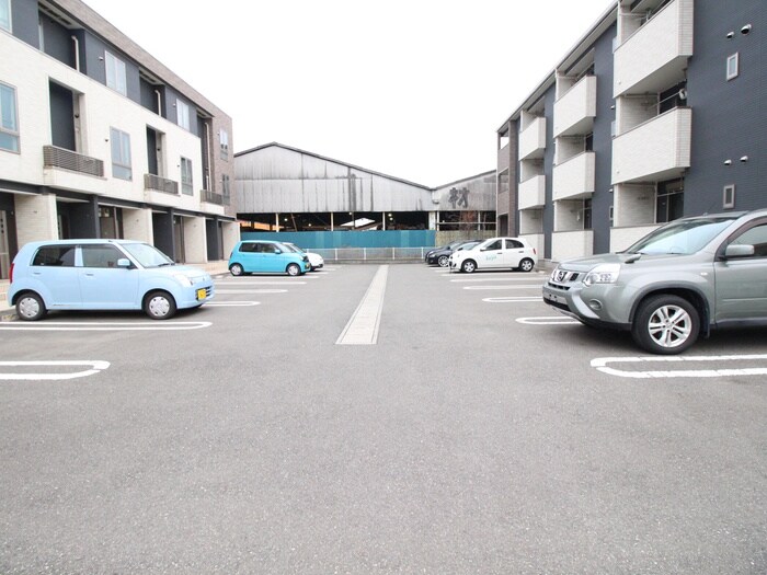 サンコ－西月隈Ａ棟の物件外観写真