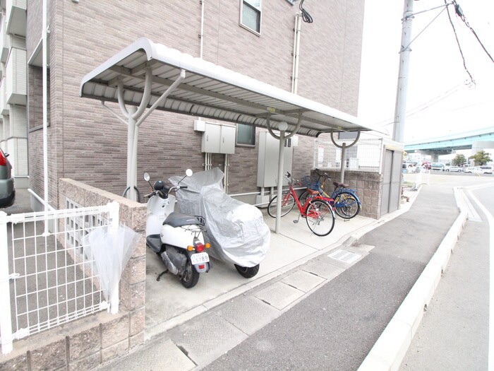 サンコ－西月隈Ａ棟の物件外観写真