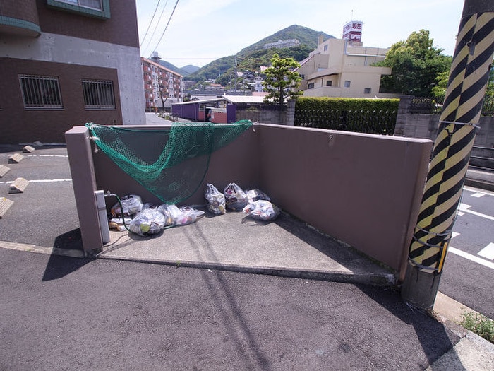 ファミリーハウス勝山の物件外観写真