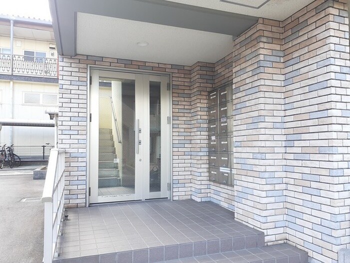 エレガント松元の物件外観写真