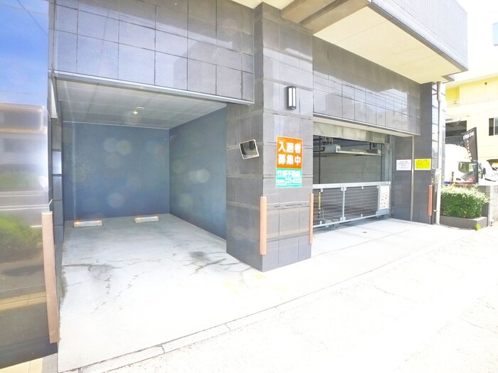 グランドゥール荒田の物件外観写真