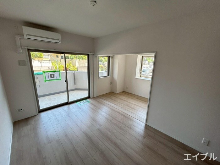 ラシュール・イン寺塚の物件内観写真