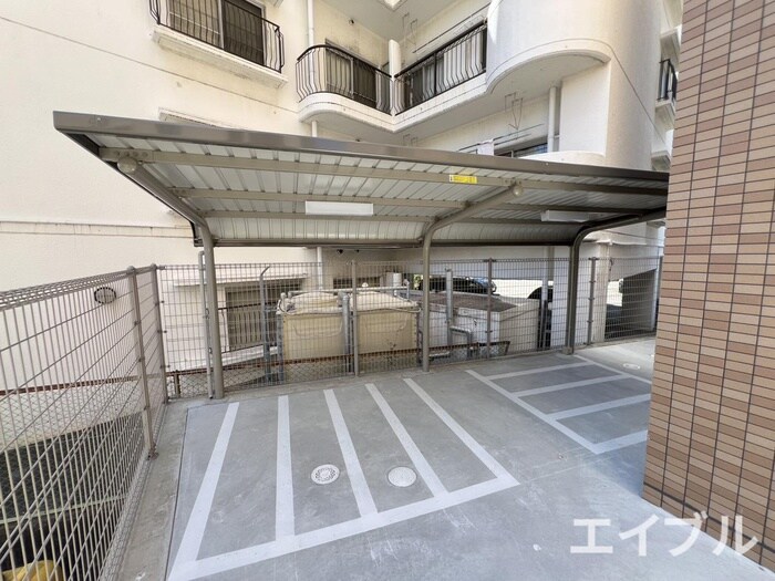 ラシュール・イン寺塚の物件外観写真