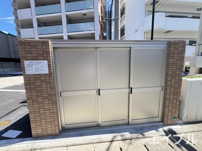 ラシュール・イン寺塚の物件外観写真