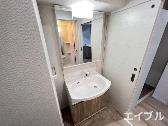 ラシュール・イン寺塚の物件内観写真