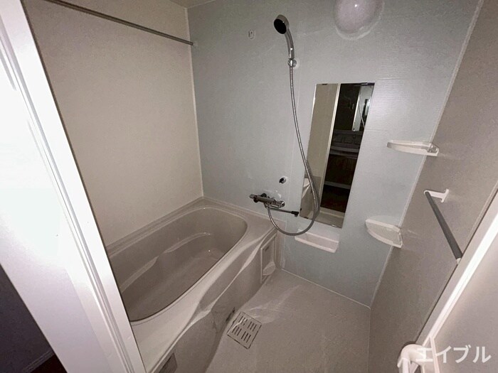 ラシュール・イン寺塚の物件内観写真