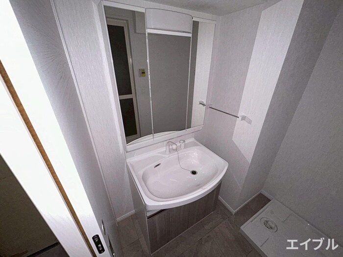 ラシュール・イン寺塚の物件内観写真