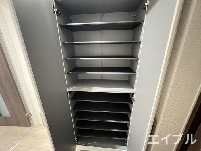 ラシュール・イン寺塚の物件内観写真