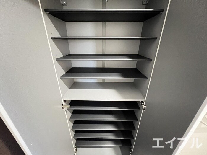 ラシュール・イン寺塚の物件内観写真