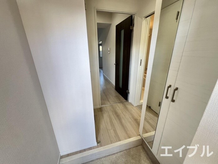 ラシュール・イン寺塚の物件内観写真