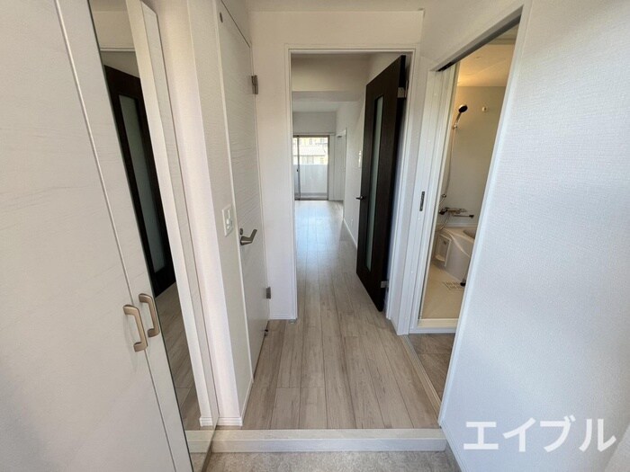 ラシュール・イン寺塚の物件内観写真