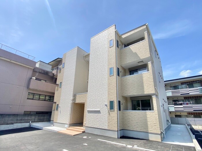 Regalestラフィエの物件外観写真