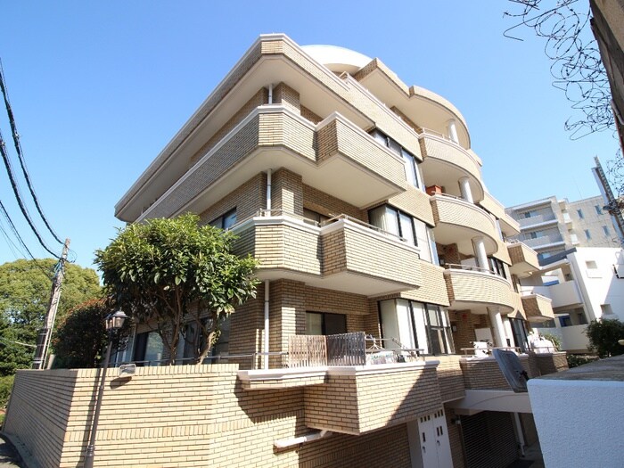 ベルメゾン平尾山荘の物件外観写真