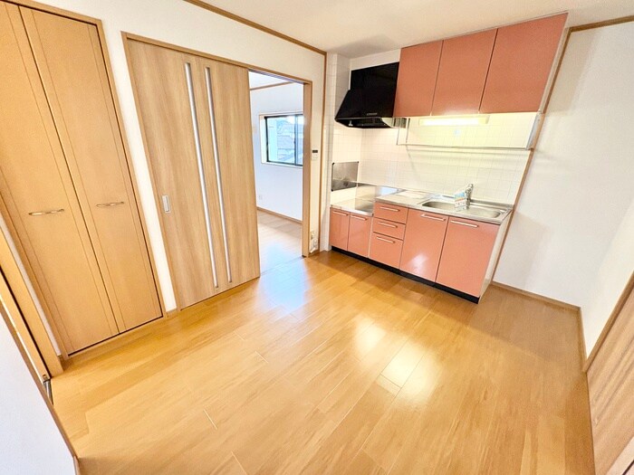 フィオ－レ長行西の物件内観写真