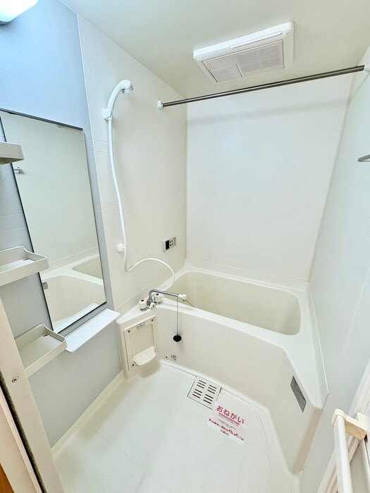 フィオ－レ長行西の物件内観写真