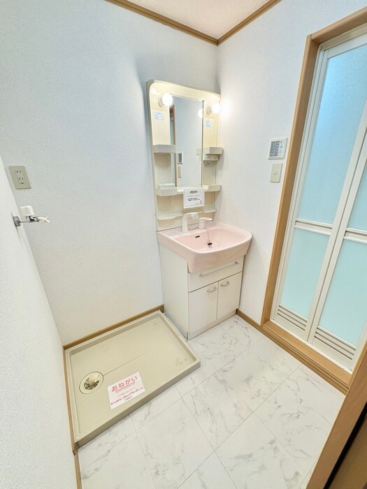 フィオ－レ長行西の物件内観写真