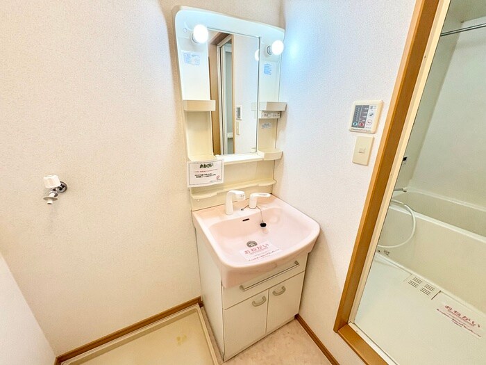 フィオ－レ長行西の物件内観写真