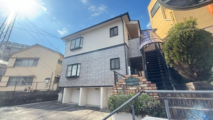 リリィハイツの物件外観写真