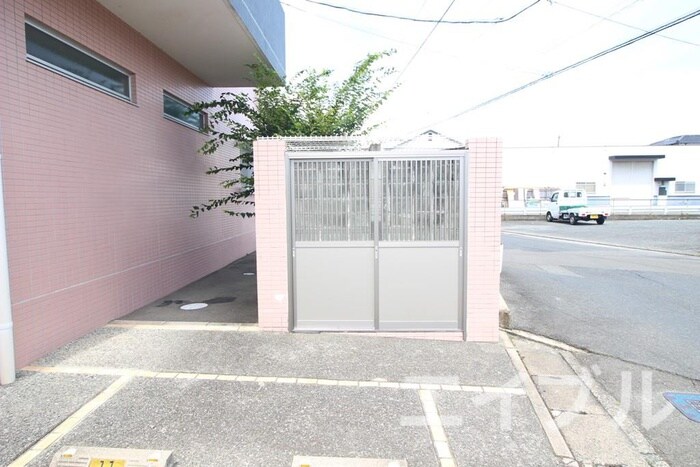 ルネスボナ－ルの物件外観写真