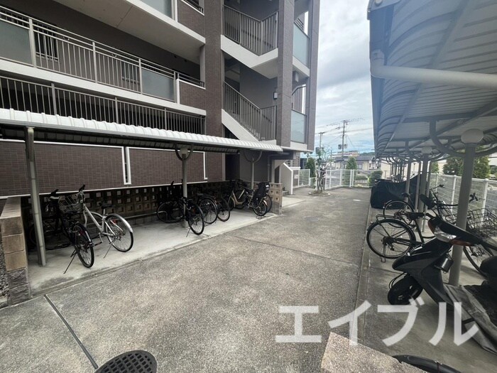 グランデスカイ空港南の物件外観写真