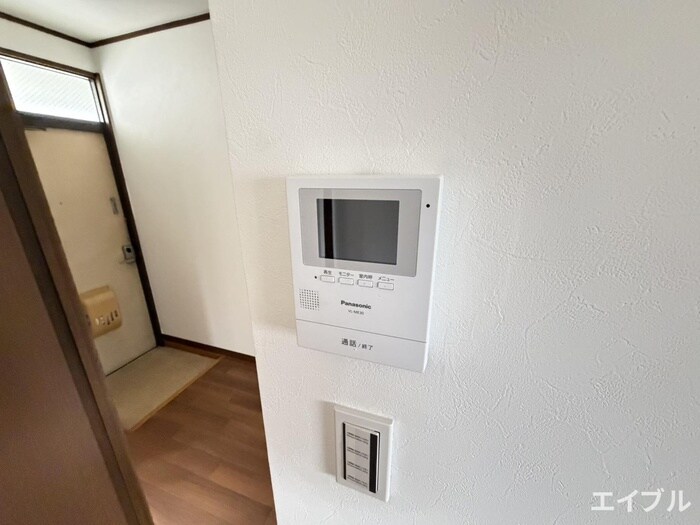 ホワイトヴィラ柏原Ⅰの物件内観写真