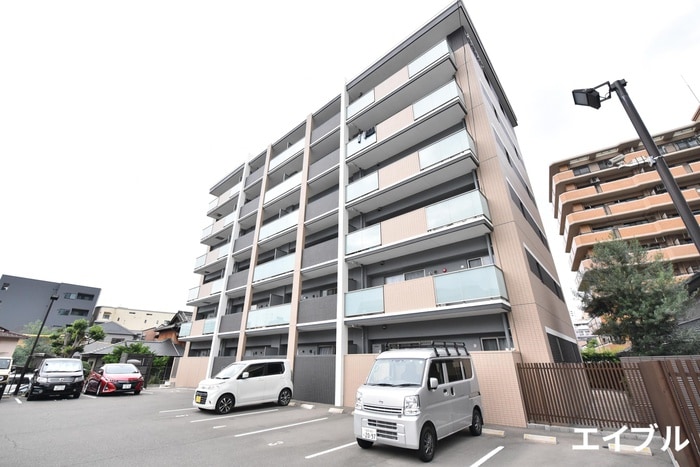 レフィナード博多の物件外観写真