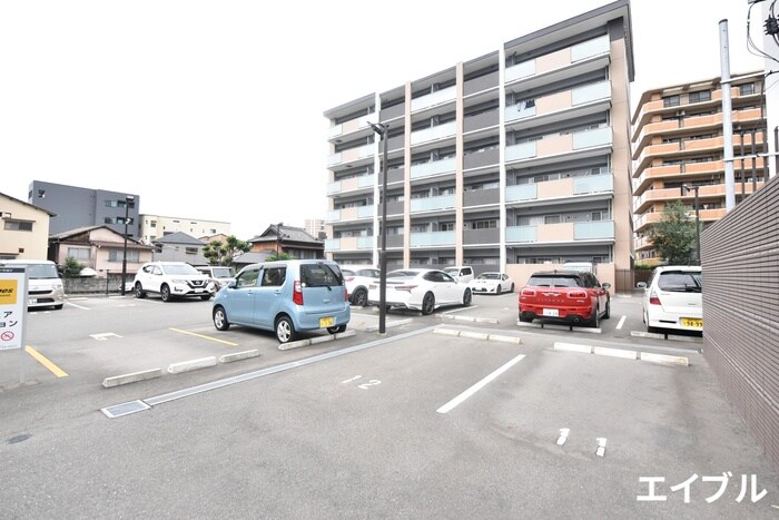 レフィナード博多の物件外観写真