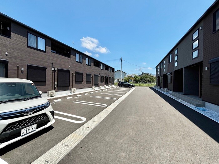 エレガンシアⅠの物件外観写真