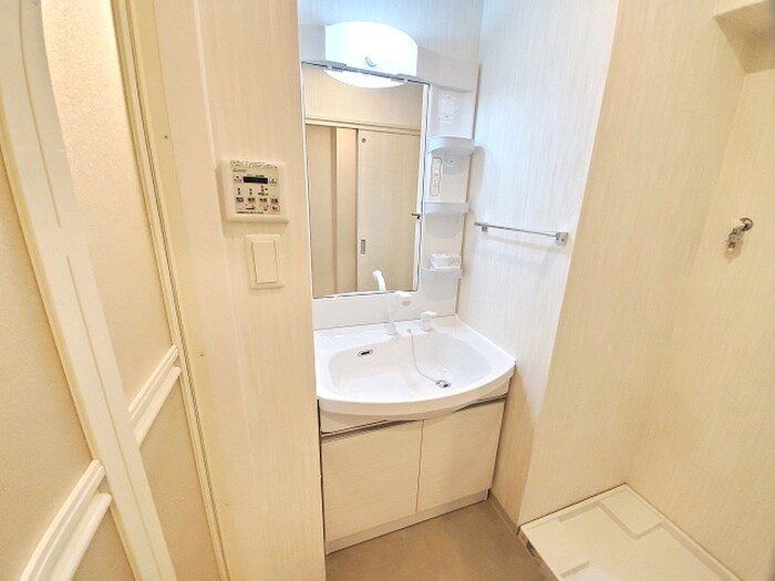 ウィングス三郎丸の物件内観写真