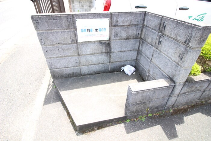 サニーコート香椎の物件外観写真