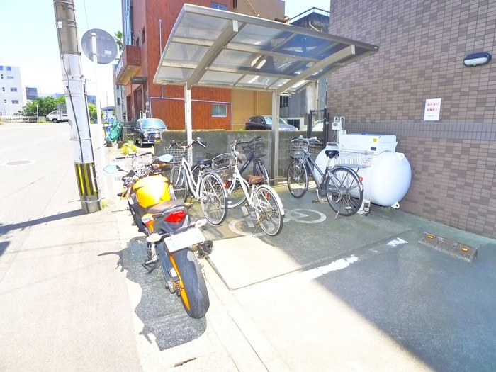 れいめい下荒田の物件外観写真