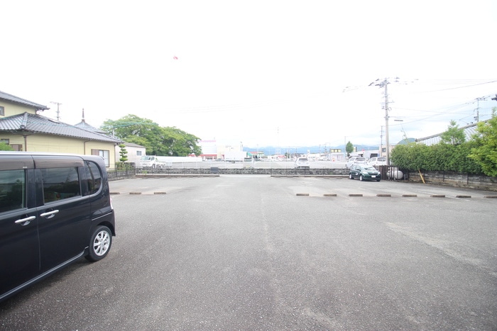 スリーウッドⅡの物件外観写真